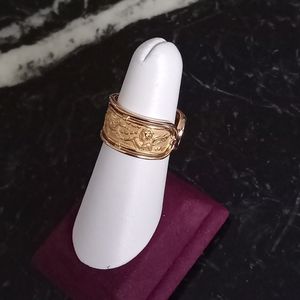 Designer Angels ring 18 karat gold shiny and Matt gold by Carrera y Carrera